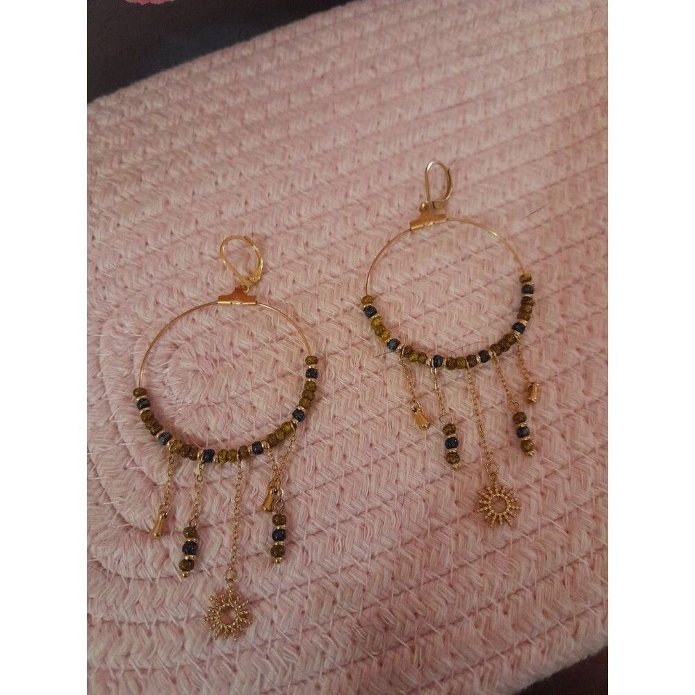 NWT Wrangler Natural Stone Sunflower Hoop Earrings